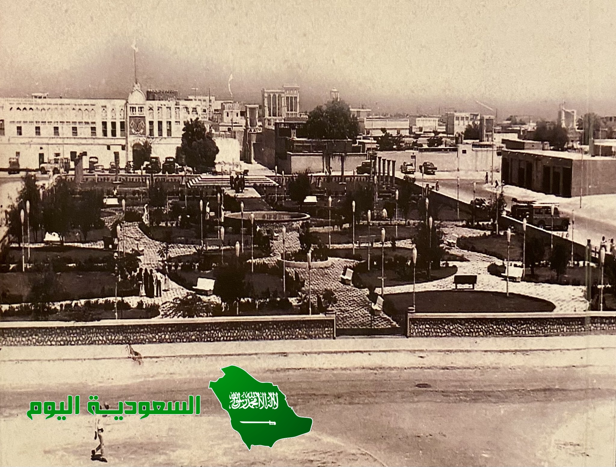 مما يدل على علو مكانة العلم في الدرعية ضخامة الكتب التي نقلت منها إلى المكتبة المحمودية بالمدينة المنورة