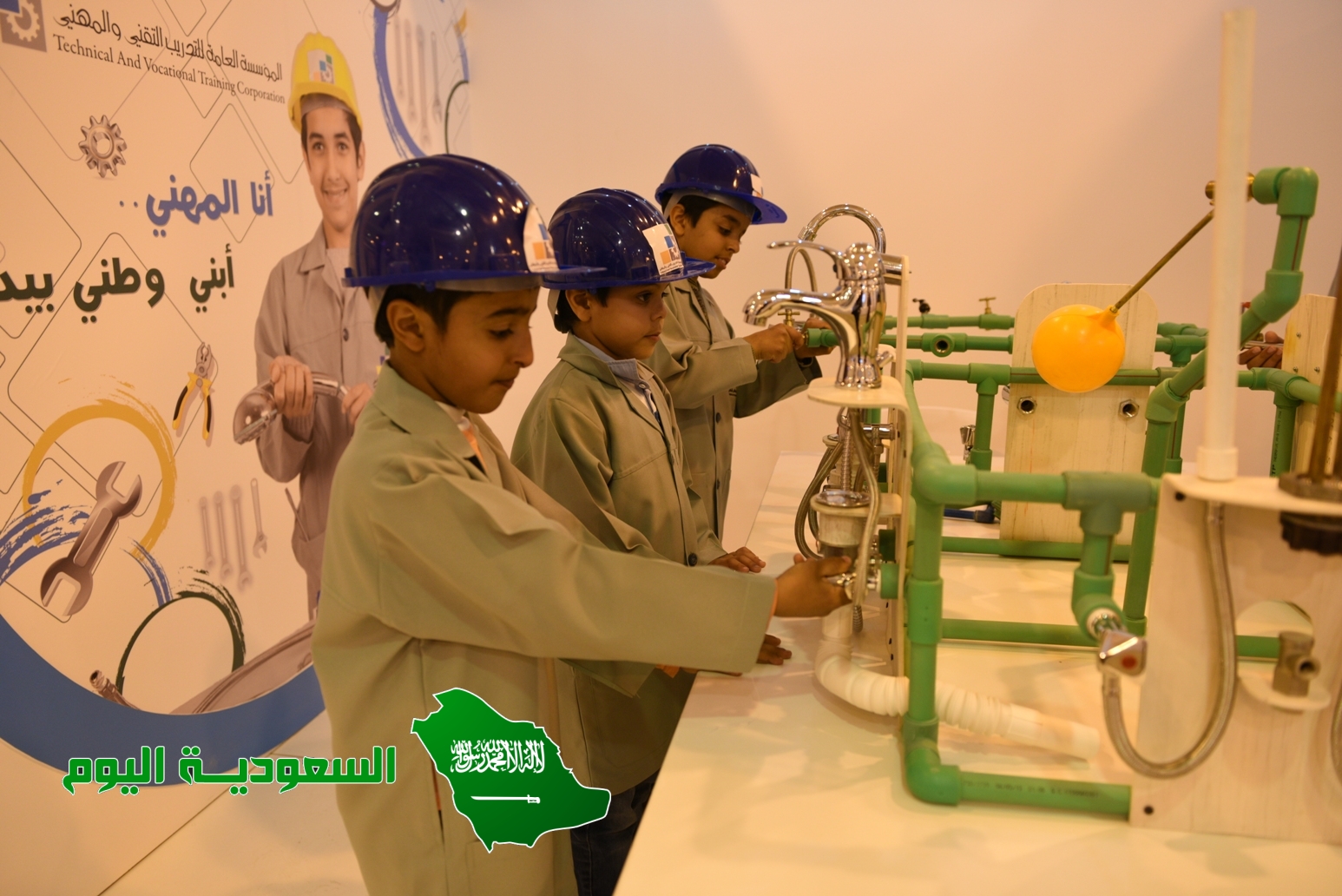 النماذج الوظيفية موحدة في جميع الوظائف المتقدم إليها