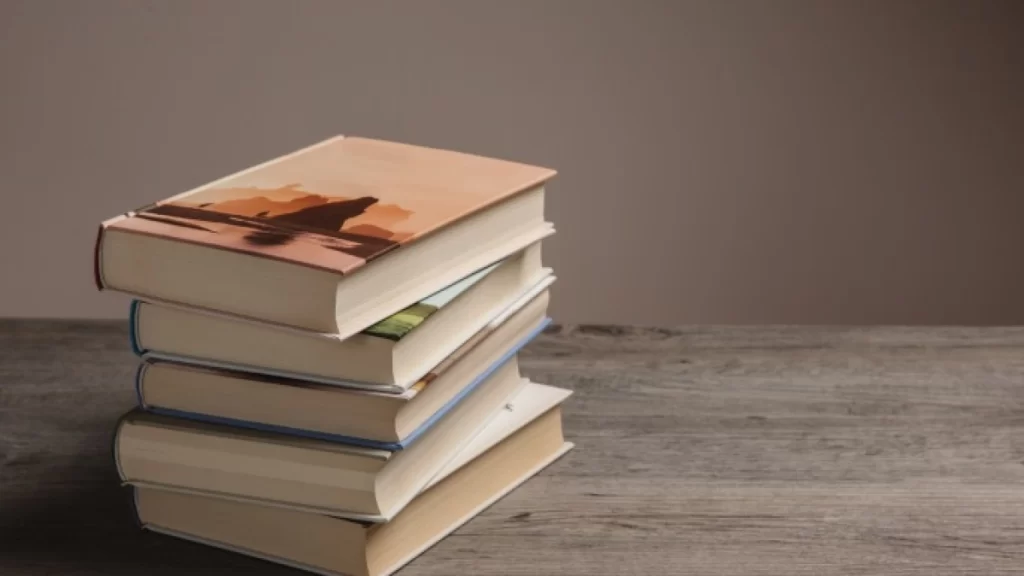 تولى الإمام عبدالعزيز بن محمد مقاليد الحكم عام