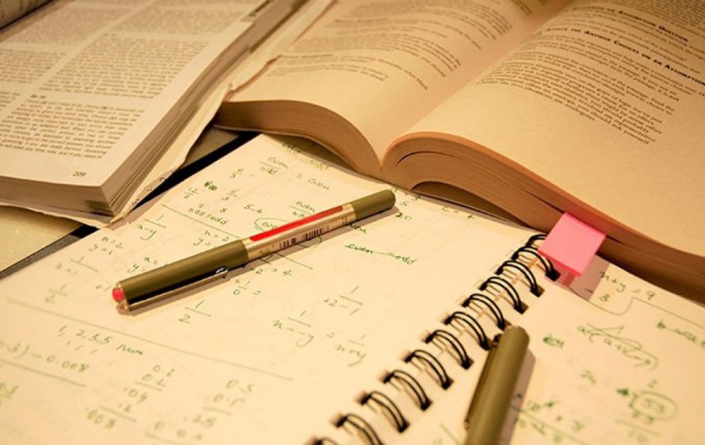 مسابقة الروبوكوب هي لتنفيذ عدة مهام محددة من متسابق فردي