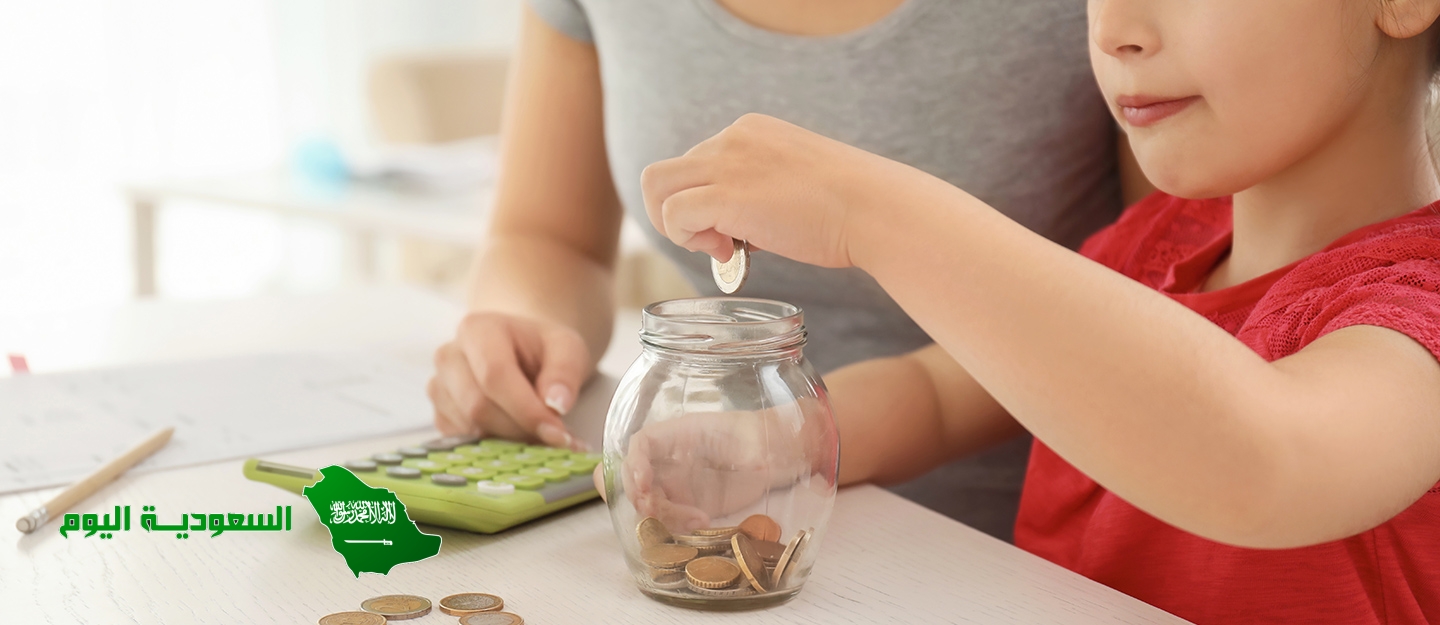 مع محمد ١٠٠٠ ريال ، و يريد أن يشتري جهاز حاسوب ب١٥٠٠ ريال ، إذا كان يوفر في كل