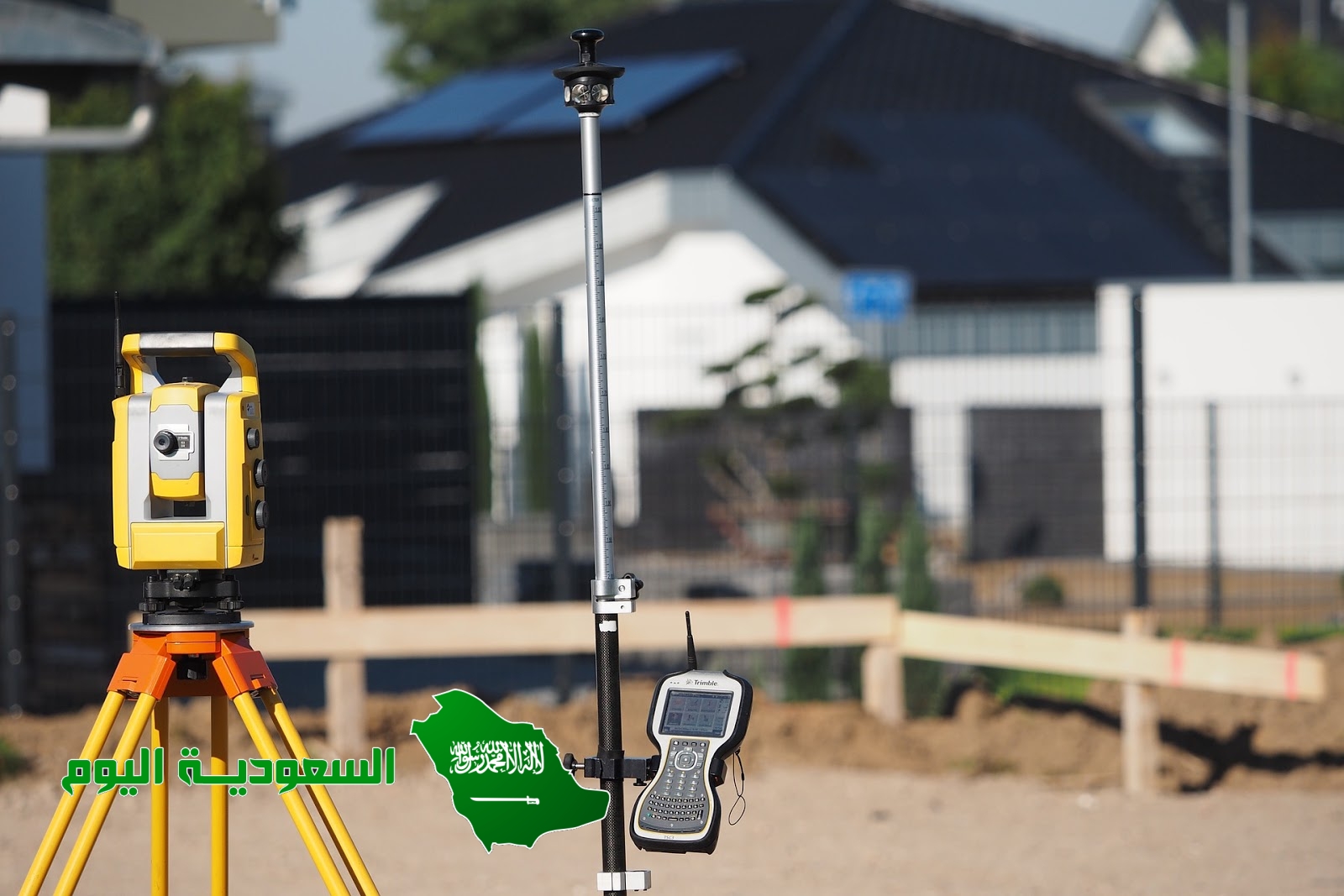 تجمع المعلومات المساحية بالقياس المباشر على سطح الأرض هي المساحة