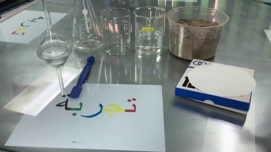 تمثل الأرقام في الصيغة الأولية أكبر نسبة عددية صحيحة لمولات العناصر في المركب