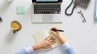 مطلوب موظفين للعمل عبر الهاتف براتب 5000 ريال